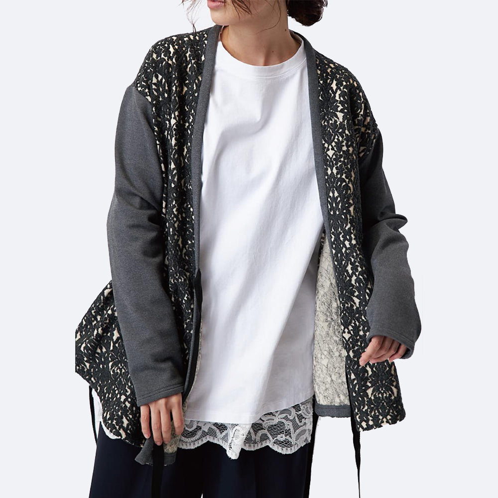 Gown cardigan with tapestry pattern lace