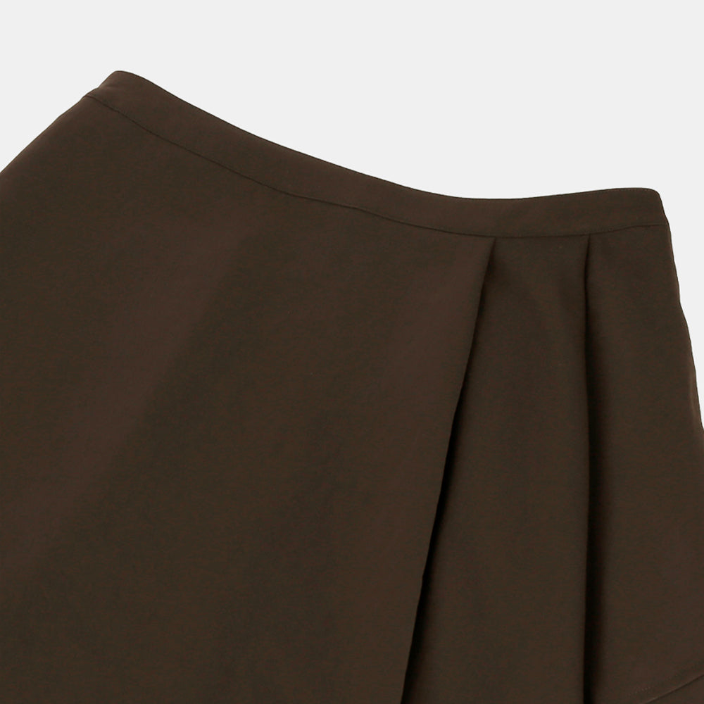 Asymmetrical skirt in dry twill washer