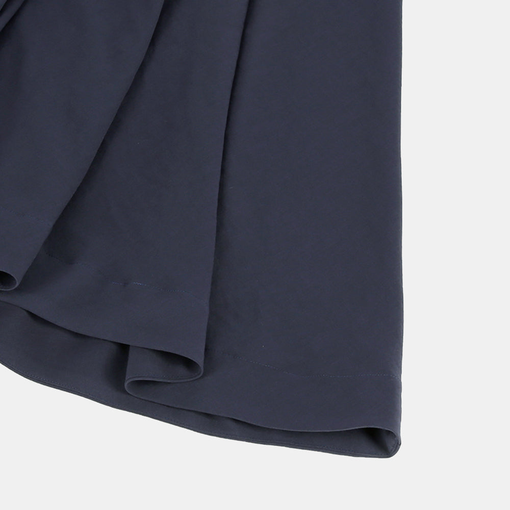 Asymmetrical skirt in dry twill washer